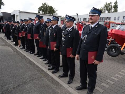 Strażacy z Kłodnicy i Dziergowic otrzymali nowe łodzie a druhowie z