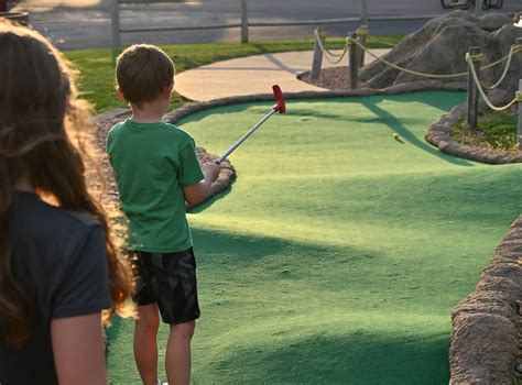 Mini Golf | Thunder Road Entertainment Sioux Falls