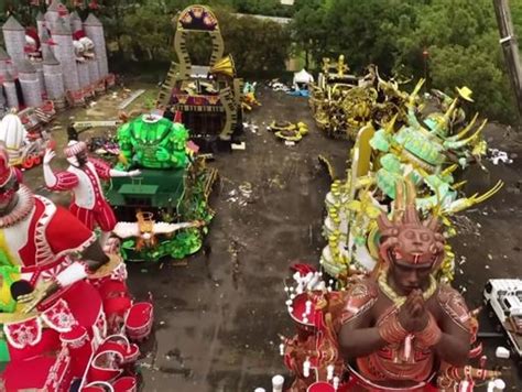 Carnaval Chuva Em S O Paulo Danifica Alegorias De Escolas De Samba