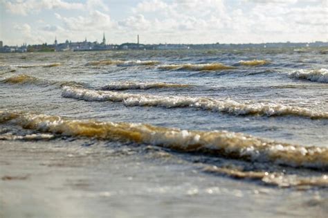 Conceito de paisagem marinha e paisagem ondas do mar báltico e