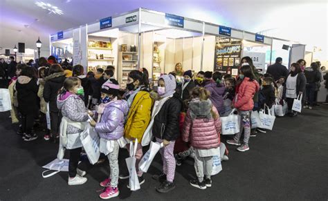 Finde Cargado De Actividades En La Feria Del Libro Noticias De Brown