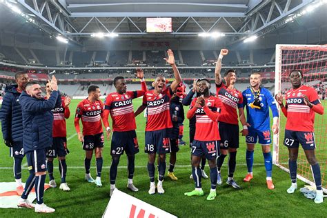 Présélectionnez Les 4 Meilleurs Joueurs Du Losc De Lannée 2022 Le