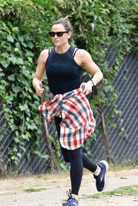 Jennifer Garner Out Jogging In Brentwood Hawtcelebs