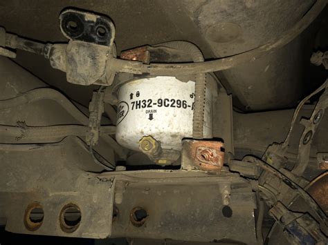 Замена топливного фильтра Дискавери 3 LR009705 - Сервис Land Rover на ...