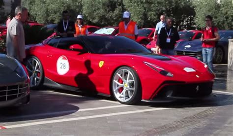 Video Driving Behind One Off Ferrari F12 Trs Gtspirit