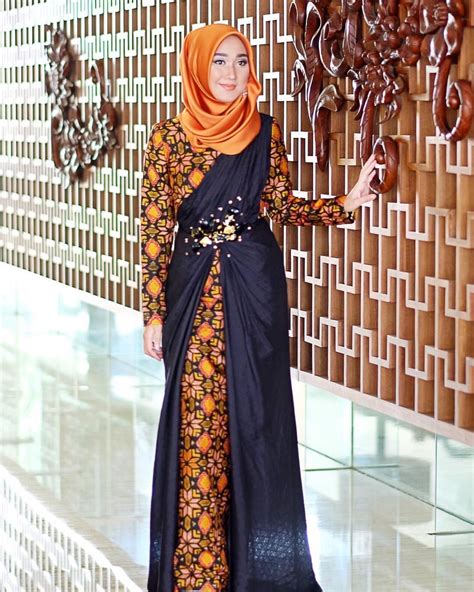 √ 60 Model Gamis Batik Kombinasi Modern Terbaru 2020 Bergaya
