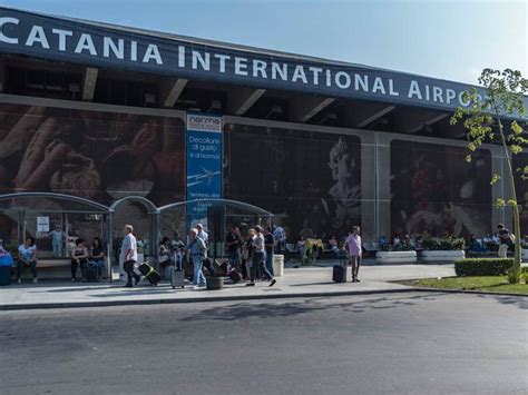 Aeroportul Din Catania A Fost Nchis Vulcanul Etna A Erupt Din Nou