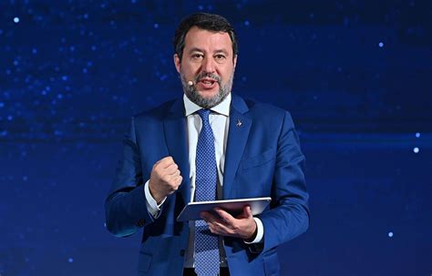 Furto A Matteo Salvini Ladri Nella Sua Casa Di Roma Hanno Tentato Di