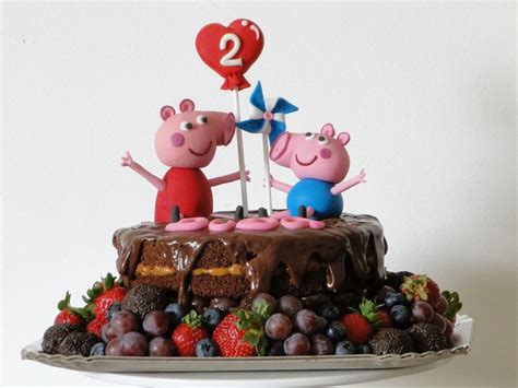 Naked Cake Peppa Pig Brigadeiros Gourmet Cupcakes Personalizados