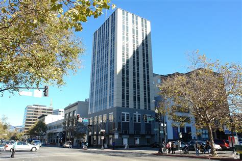 1700 Broadway, Oakland, CA, 94612 - Retail Space For Lease | LoopNet.com