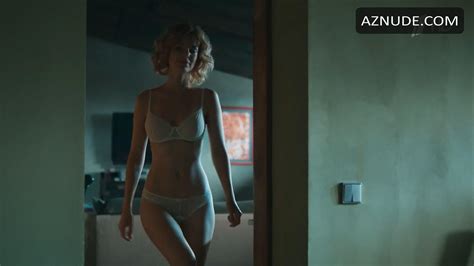 ANNA STARSHENBAUM Nude AZNude