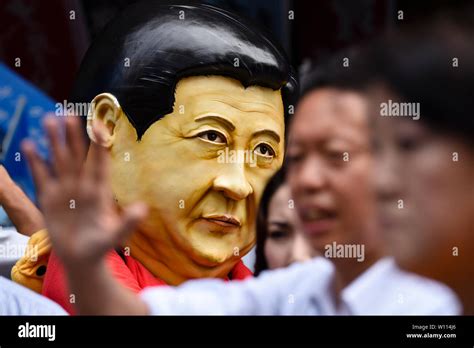 Xi jinping maske Fotos und Bildmaterial in hoher Auflösung Alamy