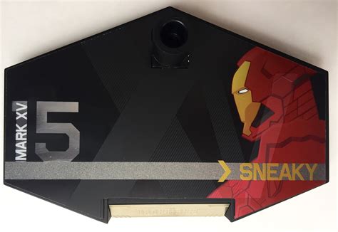 Hot Toys Sneaky Iron Man Retro Armor Review Photos MMS Marvel Toy News