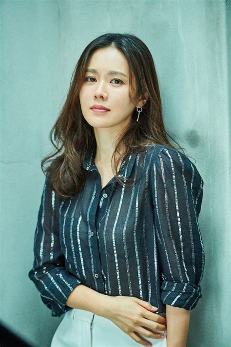 Son Ye Jin 손예진 Picture Hancinema The Korean Movie And Drama Database Female Actresses