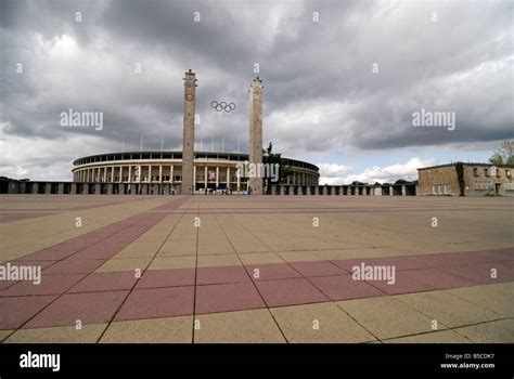 Werner March Olympiastadion Fotos Und Bildmaterial In Hoher Aufl Sung