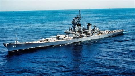 Thiết giáp hạm USS New Jersey bất ngờ rời cảng sau 34 năm neo đậu