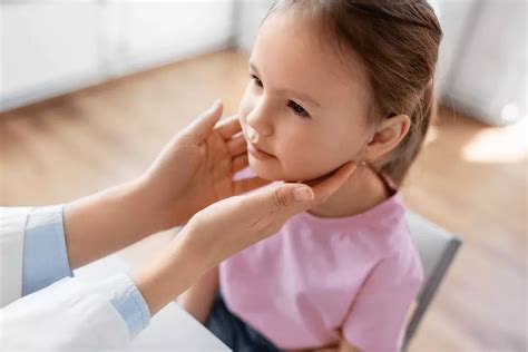 Tonsillitis In Children Causes Symptoms And Treatment Babyyumyum
