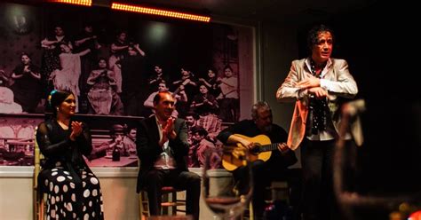 Séville Spectacle De Flamenco Et Dîner Andalou En Option Getyourguide