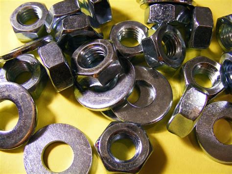 Uses and Benefits of Self-Drilling Metal Screws