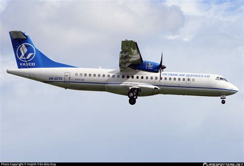 VN B214 VASCO Vietnam Air Services Company ATR 72 500 72 212A Photo