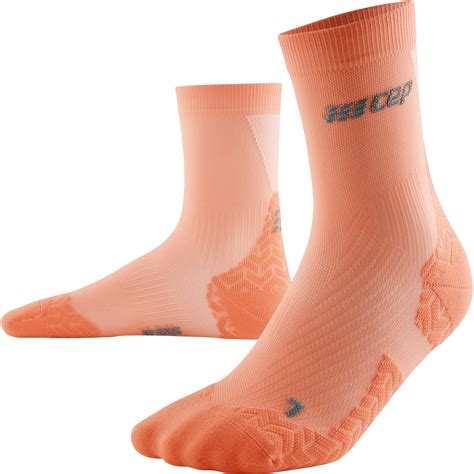 Cep Ultralight Mid Cut Compressiesokken V3 Dames Coralcream Bike24