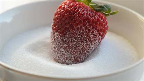 Strawberries Dipped In Sugar