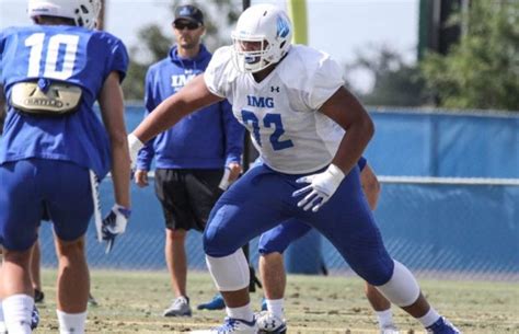 Giant Lb Australian Lineman Daniel Faalele Commits To University Of