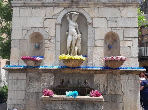 Il Tappeto Floreale Dedicato Alla Nostra Madre Terra Dell Infiorata