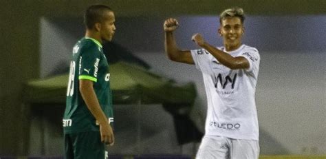 Aster surpreende e elimina bicampeão Palmeiras em estreia histórica na