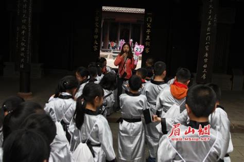 傳承東坡文化 成都學子走進三蘇祠 每日頭條