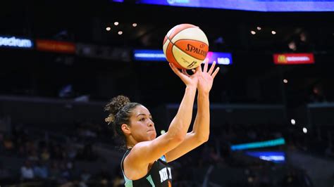 Wnba Kia Nurse Scores 26 Points As New York Liberty Beat Phoenix