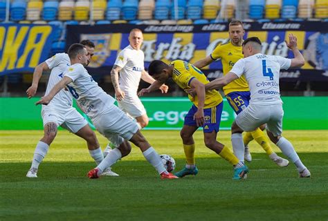 Ruch Chorzów ma trzy kroki do PKO Ekstraklasy ŁKS Łódź już prawie