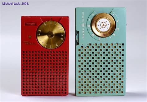 TR-1 and GE 678 | Here's the world's first transistor radio … | Flickr