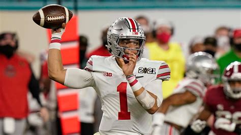 Ohio State quarterback Justin Fields declares for NFL Draft | 10tv.com