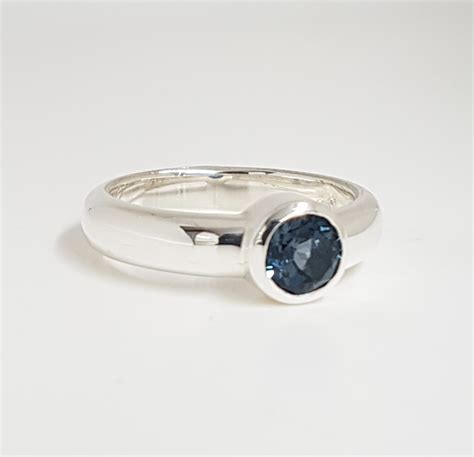 Sterling silver ring with london blue topaz - Angela Davison - Goldsmith