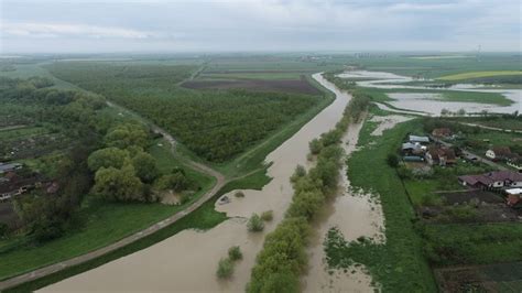 Noi Aten Ion Ri De La Hidrologi Cod Portocaliu I Galben De Inunda Ii