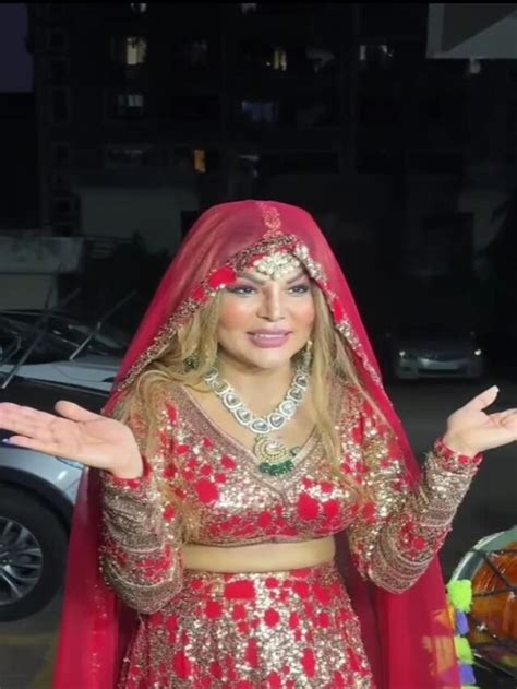 फिर दुल्हन बनीं राखी सावंत जमकर किया डांस Rakhi Sawant Divorce