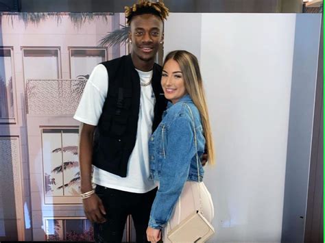 Model girlfriend defends Tammy Abraham from an angry Chelsea fan after ...