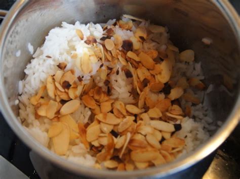 Hackfleisch B Llchen In Paprika Tomatengem Se Mit Basmati Mandelreis