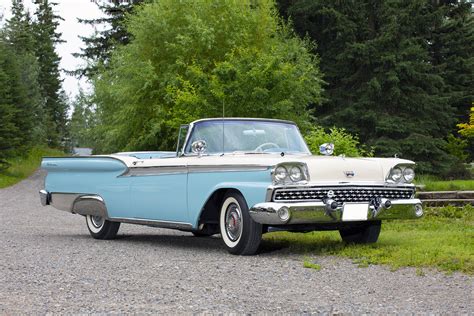 1959 Ford Fairlane 500 Skyliner Retractable Hardtop