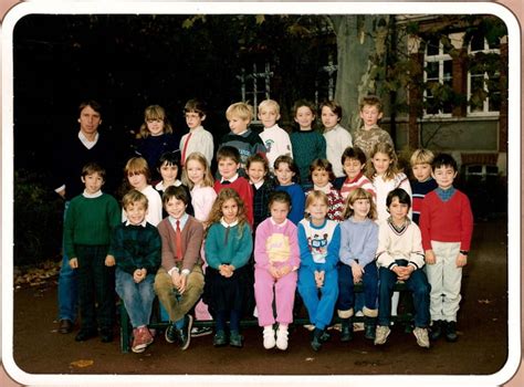 Photo de classe Ce2 de 1986 école Annexe Bossuet Copains d avant