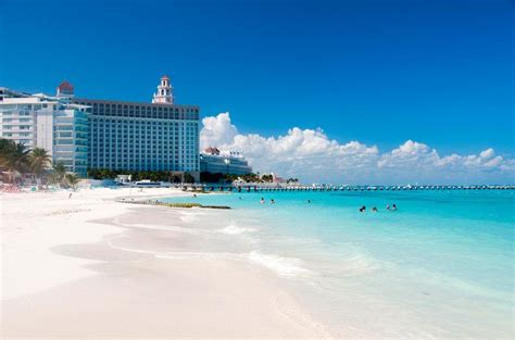 Sheen Sand on The Cancun Beach, Mexico - Traveldigg.com