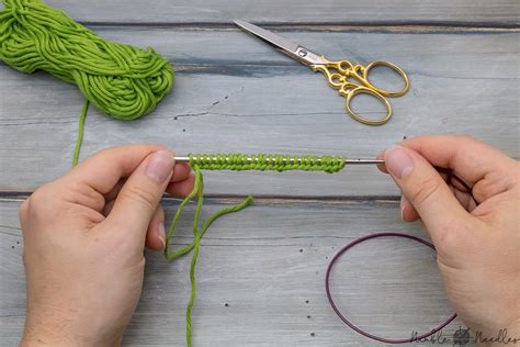 The Magic Loop Method Learn How To Knit In The Round The Easy Way