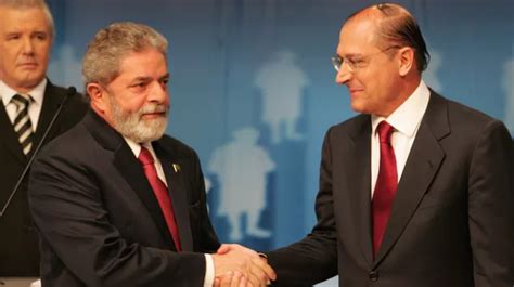 Lula fala da escolha de vice e diz ter extraordinária relação de