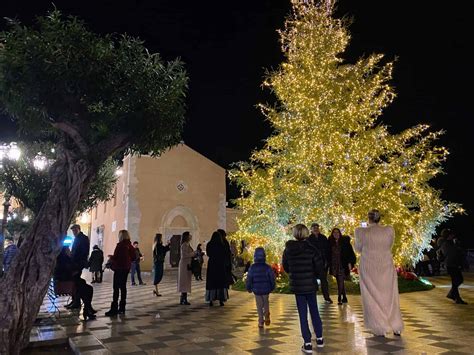 Taormina in Winter – Why You Should Visit in the Off-Season - Mom In Italy