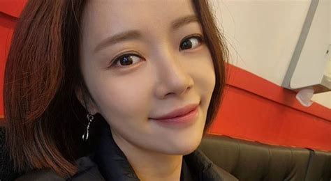 Actress Hwang Jung Eum Hints At Husbands Infidelity Divorce