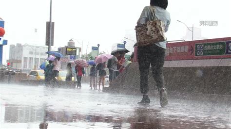 收假日鋒面來襲！ 中部以北、東北部「雷雨炸3天」生活 年代新聞