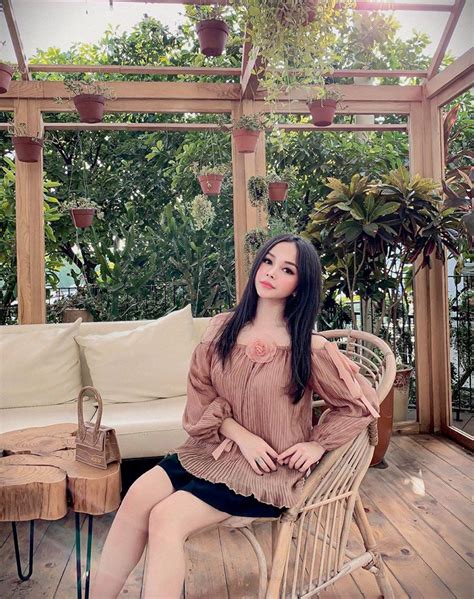 C C Hot Girl X I U T Ng N I Ti Ng V Gi U C Nh B N Qu N O Gi Ra Sao