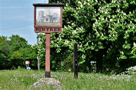 Bintree Village Sign Michael Garlick Geograph Britain And Ireland