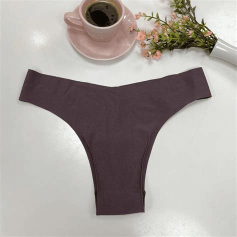 Calcinha confortável sem costura corte a laser tanga que não marca na roupa clean branca nude